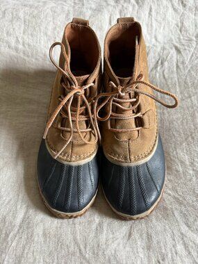 Sorel Women's Out N About Waterproof Leather Duck Rain Boots Size 7.5